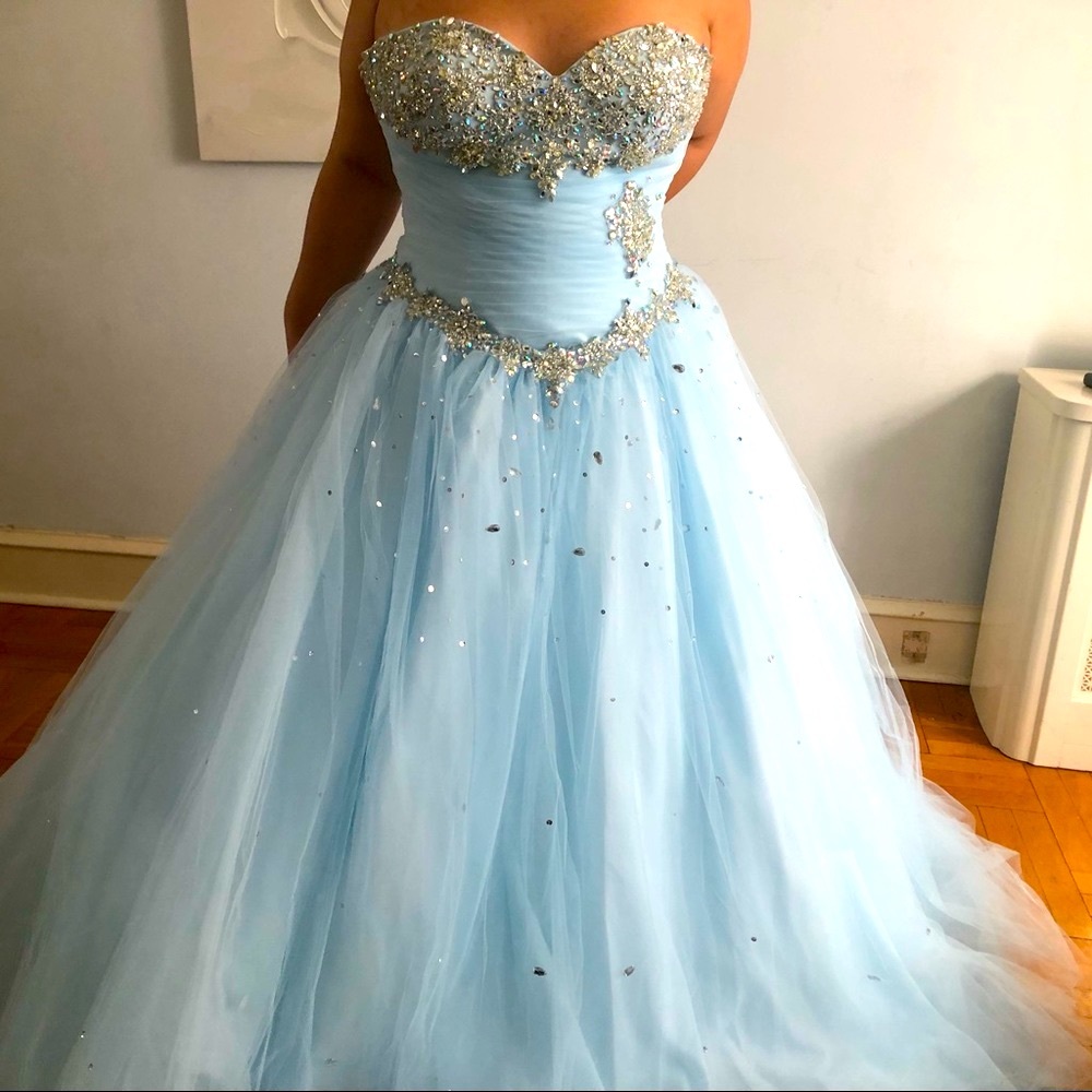 Light blue quinceañera dress